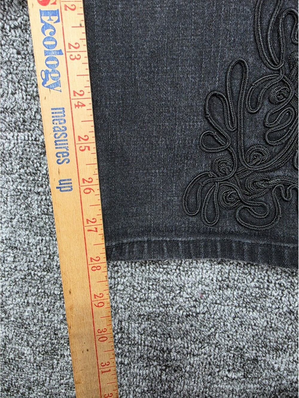 Avenue Jeans Women Plus Capri Black Dark Wash Embroidered Stretch 5-Pocket - Picture 8 of 15